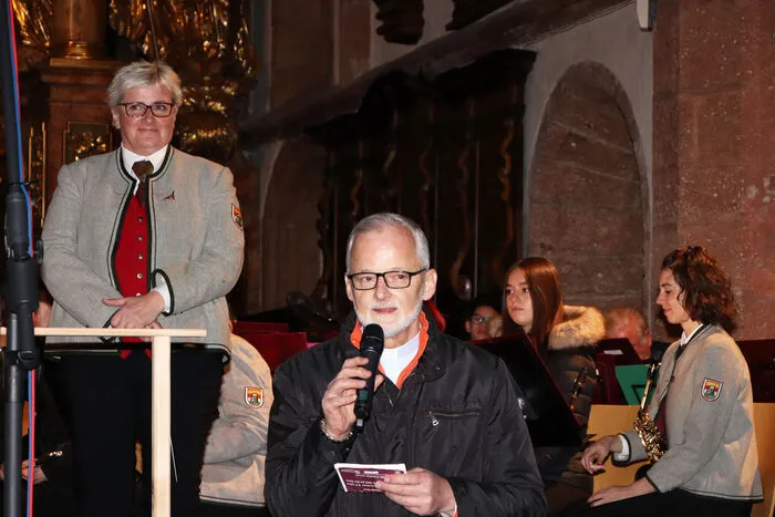 Dompfarrer Josef Klaus Donko bei seiner Begrüßung.