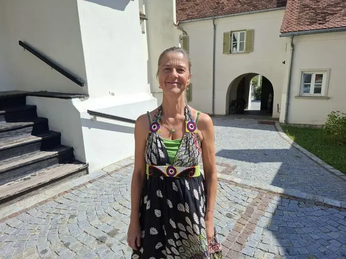 Am Hauptplatz 1, direkt neben der Taborkirche, findet der Unterricht statt