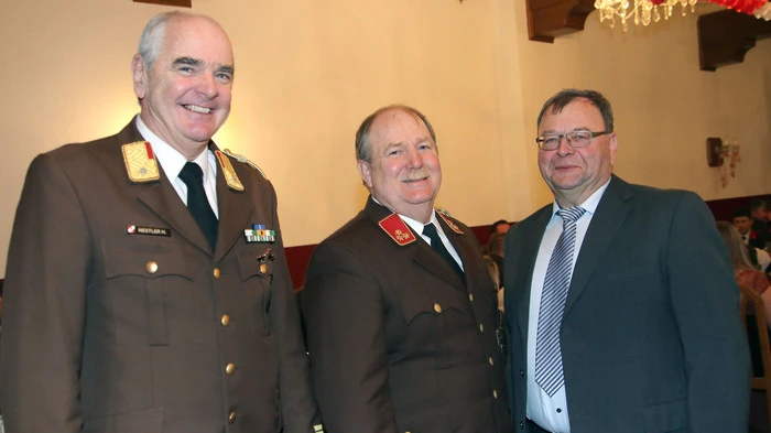 Ortsfeuerwehrkommandant HBI Harald Sabetz und sein Stellvertreter Gernot Deutsch freuten sich, unter den zahlreichen Gästen Vizebürgermeister Michael Schilling, die beiden ABI Harald Nestler und Markus Murgg und in späterer Folge auch Bereichsfeuerwehrkommandant Christian Leitgeb sowie Abordnungen von mehreren Feuerwehren aus dem Bezirk begrüßen zu können.