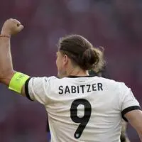 Marcel Sabitzer bejubelt sein Tor zum 3:2