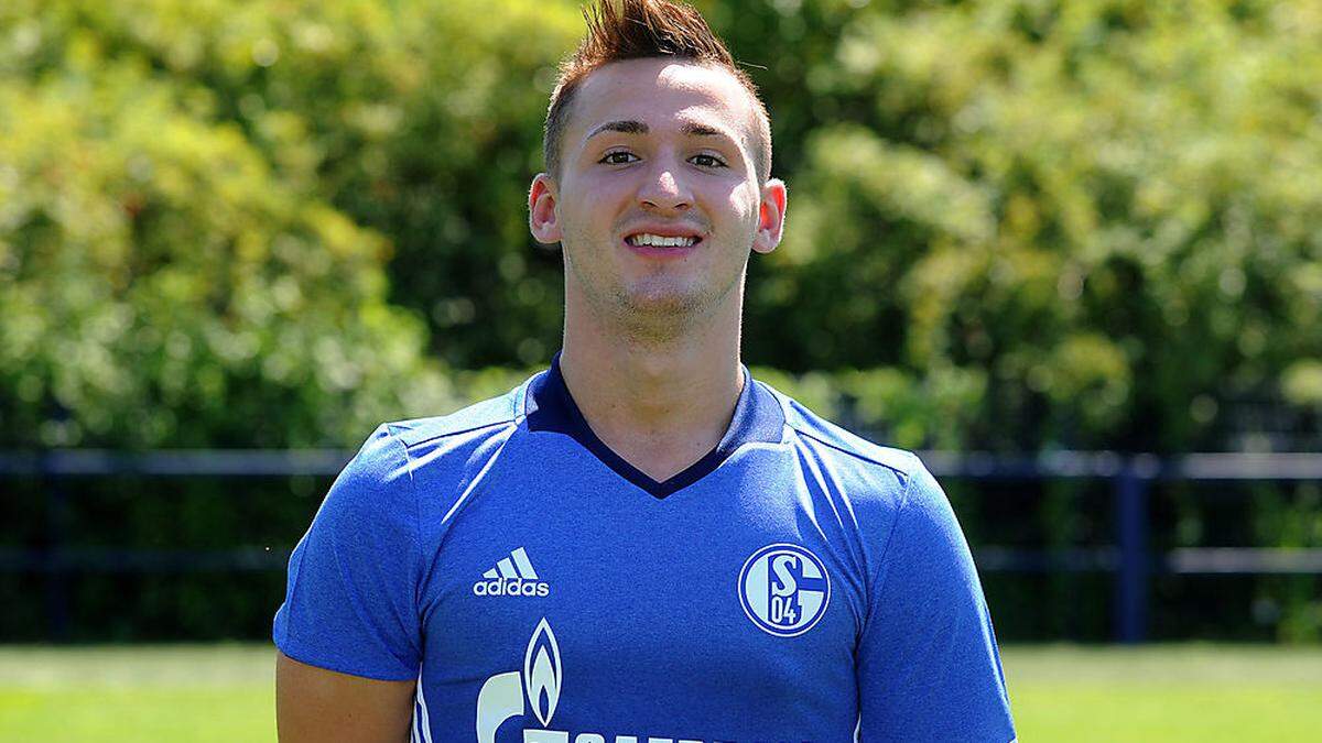 Donis Avdijaj macht bei Schalke eher abseits des Platzes von sich reden