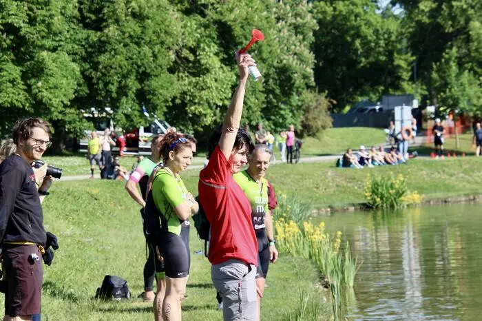 Erika König vom Multisport Austria Team gab den Startschuss für den Triathlon