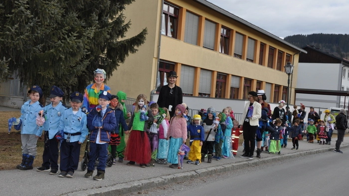 Die Leiterin des Kinderhauses St. Marein, Maria Schäffer, zog mit ihren Schützlingen und ihrem Team in den Kultursaal ein, um mit Musik, Theater und Kulinarik die fünfte Jahreszeit zu feiern.
