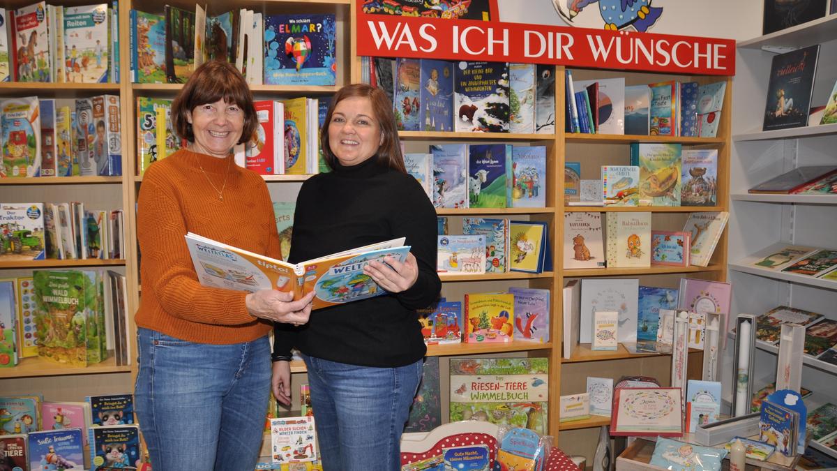 Anni Maria Grössl mit ihrer Schwiegertochter Claudia im neuen Laden