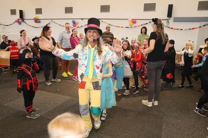 Hokus Pokus Musikus führte das bunte Treiben an.