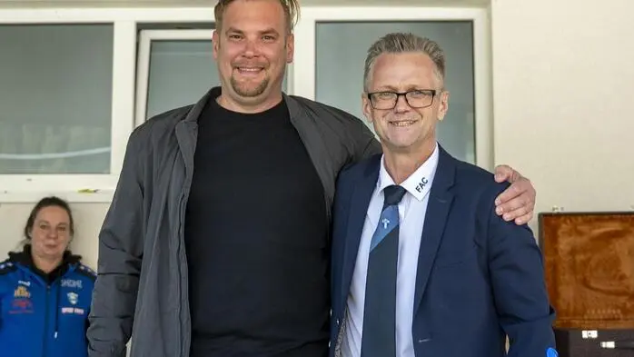 Vorstand und Sektionsleiter Christian Schaffer nutzte die Gelegenheit, um sich bei jenen zu bedanken, die im Hintergrund unermüdlich für den Verein arbeiten:

„Ich möchte mich bei meinen ehrenamtlich tätigen Freunden Markus Feichtinger, Josi Gucher und Roman Rottenhofer herzlich bedanken. Sie leisten Tag für Tag Großartiges für unseren Verein – und das alles freiwillig und mit viel Herzblut.“

