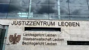 Alle drei Familienmitglieder fassten am Montag bedingte Haftstrafen aus