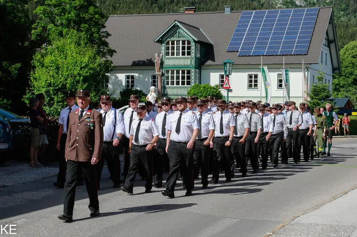 Beide feiern ein Jubiläum: die Feuerwehr 145 Jahre, die Salinenmusikkapelle 170 Jahre