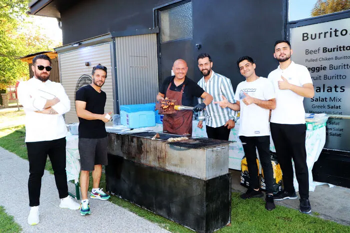 Das Burger Boutique Feldkirchen Team freute sich über den sehr guten Erfolg der "Grill &amp; Chill" Veranstaltung.