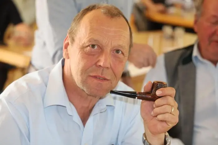 Organisiert wurde die Staatsmeisterschaft vom Obmann des örtlichen Pfeifenrauchvereins, Bernhard Kniely