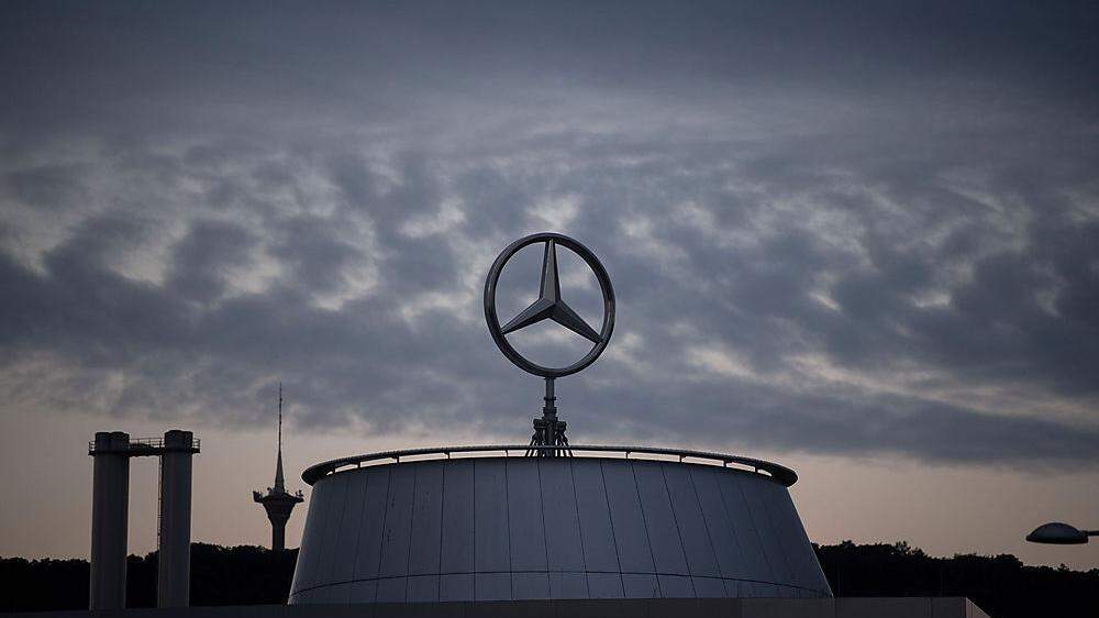 Daimler AG will den Streit um Personalabbau mit Milliardenfonds entschärfen