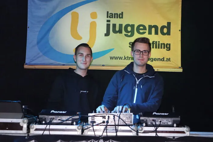 Die DJ‘s von "Sound Society" heizten den Besuchern ein.