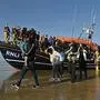 Zu Tausenden versuchen Flüchtlinge, den Ärmelkanal zu überqueren und nach Großbritannien zu kommen