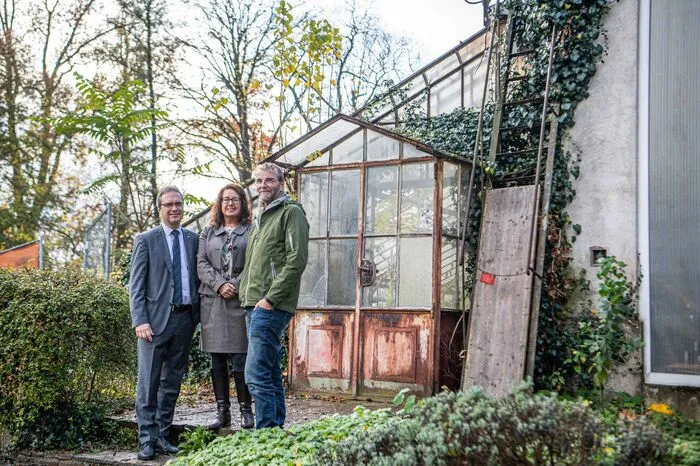 Der Vizerektor der Uni Graz, Peter Riedler, Kunsthistorikerin Margit Stadlober und der Leiter des Botanischen Gartens Christian Berg.