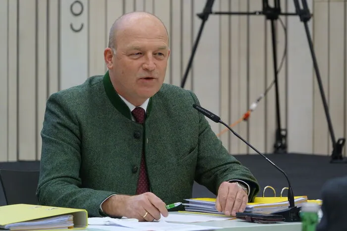 Bürgermeister Hermann Trinker berichtete von massiven Belastungen durch die Umlage für den Sozialhilfeverband Liezen