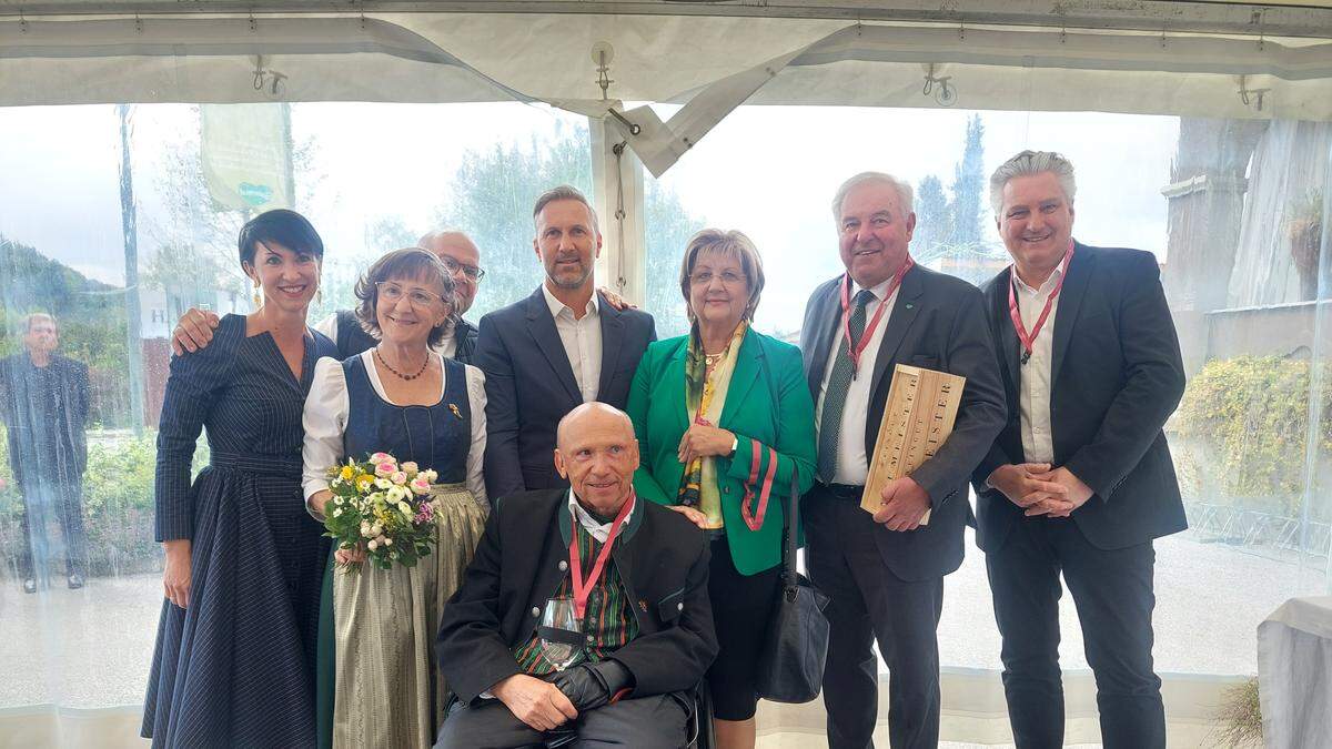 Alt-Landeshauptmann Hermann Schützenhöfer gratulierte der Familie