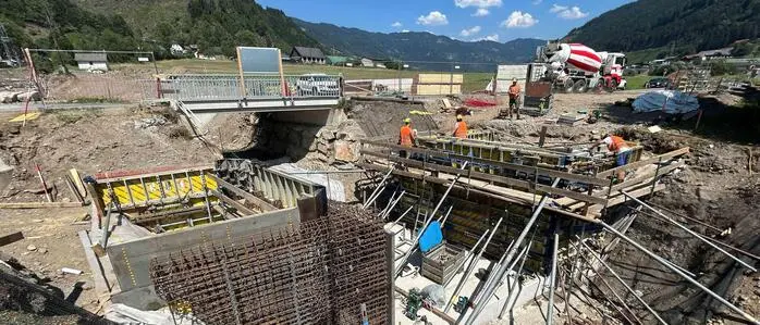 Baustelle Wallersbach: Unter anderem wird eine Brücke erneuert