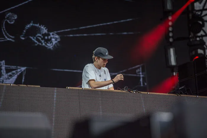 Lost Frequencies