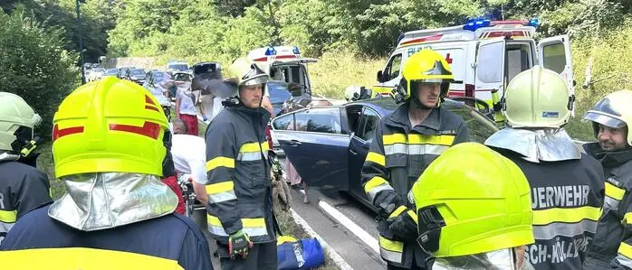 Die Feuerwehren Bad Gleichenberg und Bairisch Kölldorf waren mit 19 Mitgliedern vor Ort