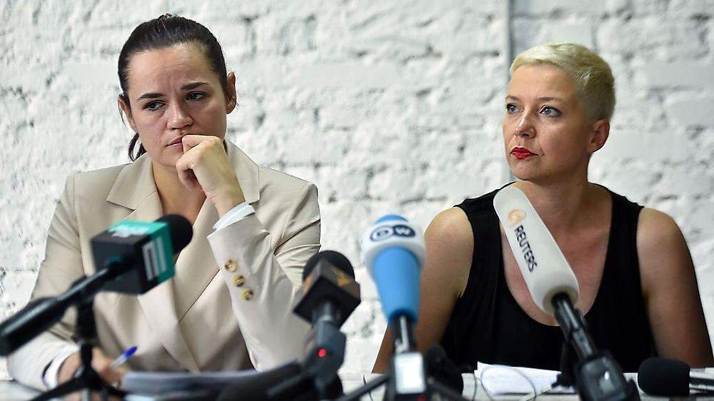 Swetlana Tichanowskaja und Maria Kolesnikowa bei einer Pressekonfernez Anfang August 
