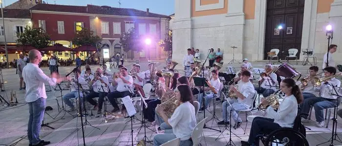 Schülerinnen und Schüler der Musikschulen Feldbach, Fehring, Fernitz und Schladming gaben ein Konzert in Poreč (Kroatien)