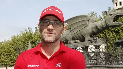 Reinhard Divis ist seit heuer Goalie-Trainer beim KAC. Bei den Rotjacken-Fans galt er in seiner aktiven Zeit als rotes Tuch