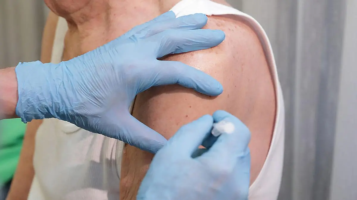 ABD0079_20210119 - LINZ - ÖSTERREICH: ++ HANDOUT ++ In Oberösterreich starten am Dienstag, 19. Jänner 2021, die Corona-Impfungen für Über-80-Jährige, die nicht in Heimen leben. - FOTO: APA/LAND OÖ/ERNST GRILNBERGER - ++ WIR WEISEN AUSDRÜCKLICH DARAUF HIN, DASS EINE VERWENDUNG DES BILDES AUS MEDIEN- UND/ODER URHEBERRECHTLICHEN GRÜNDEN AUSSCHLIESSLICH IM ZUSAMMENHANG MIT DEM ANGEFÜHRTEN ZWECK UND REDAKTIONELL ERFOLGEN DARF - VOLLSTÄNDIGE COPYRIGHTNENNUNG VERPFLICHTEND ++