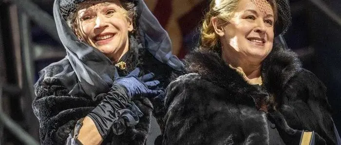 Julia Stemberger und Petra Morzé als 