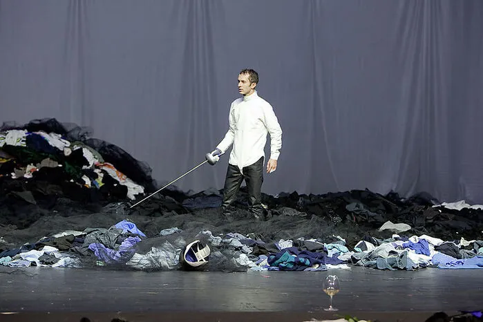Claudius Körber spielte 2010 in Graz den Hamlet.