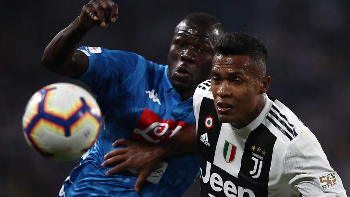 Napolis Kalidou Koulibaly und Juventus' Sandro