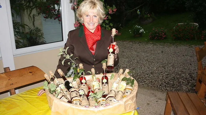 Annemarie Malatschnig produziert seit 1996 in Handarbeit Bio-Marmelade und Bio-Brände