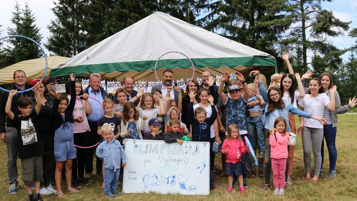 Im Mittelpunkt des Festes stand eine Kinderolympiade am höchsten Punkt des Kömmels, der sogenannten Stiabarwiese.