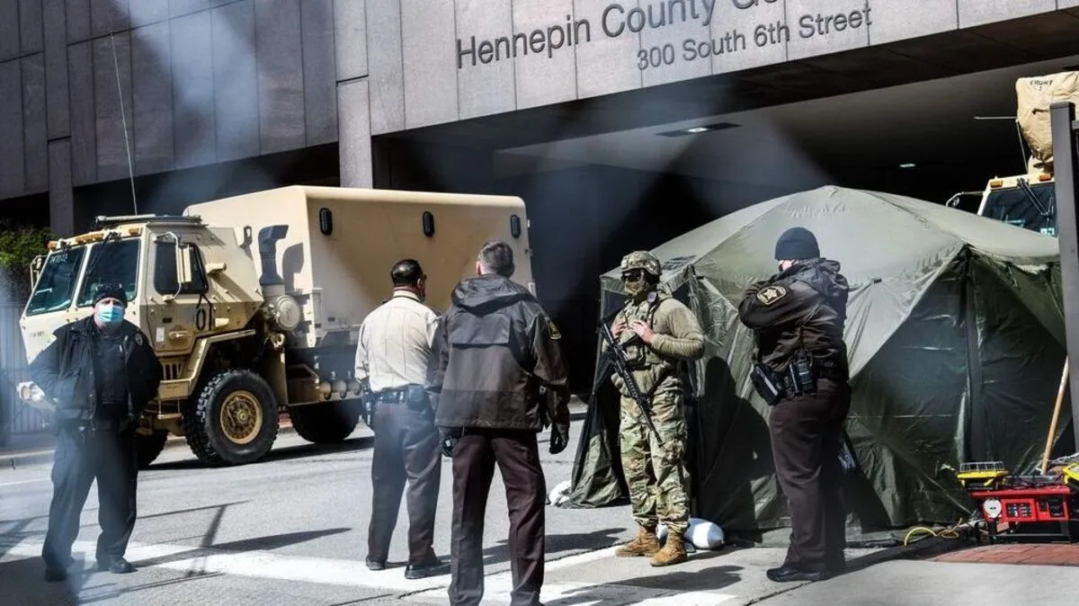 Großes Polizeiaufgebot vor dem Gericht in Minneapolis