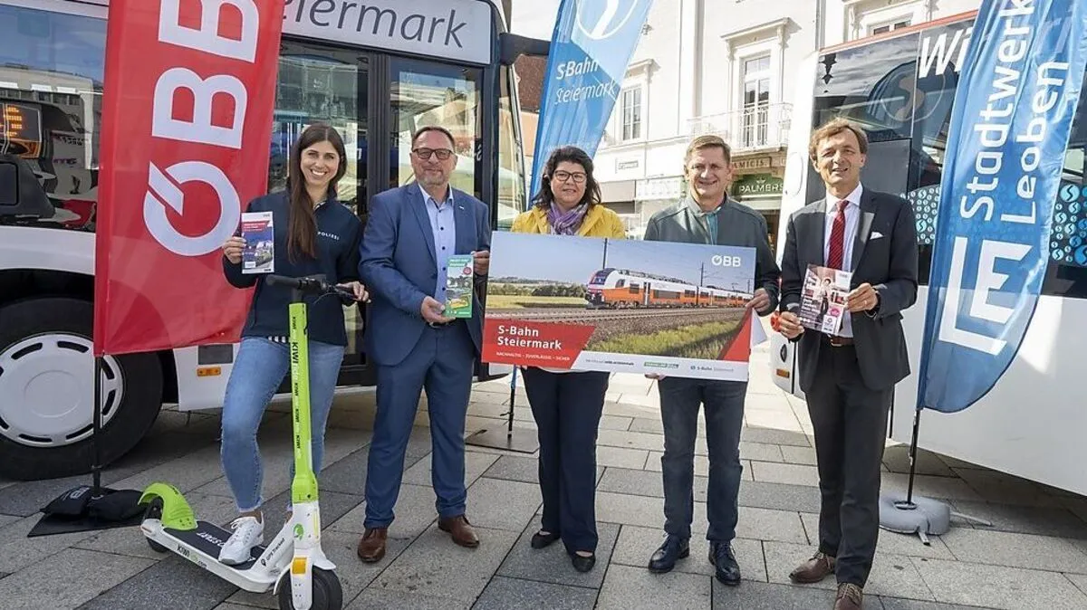 Tanja Tweraser (Polizei Leoben), OBB-Regionlmanager Peter Wallis, LAbg. Helga Ahrer, Bürgermeister Kurt Wallner und Stadtwerke-Direktor Ronald Schindler  