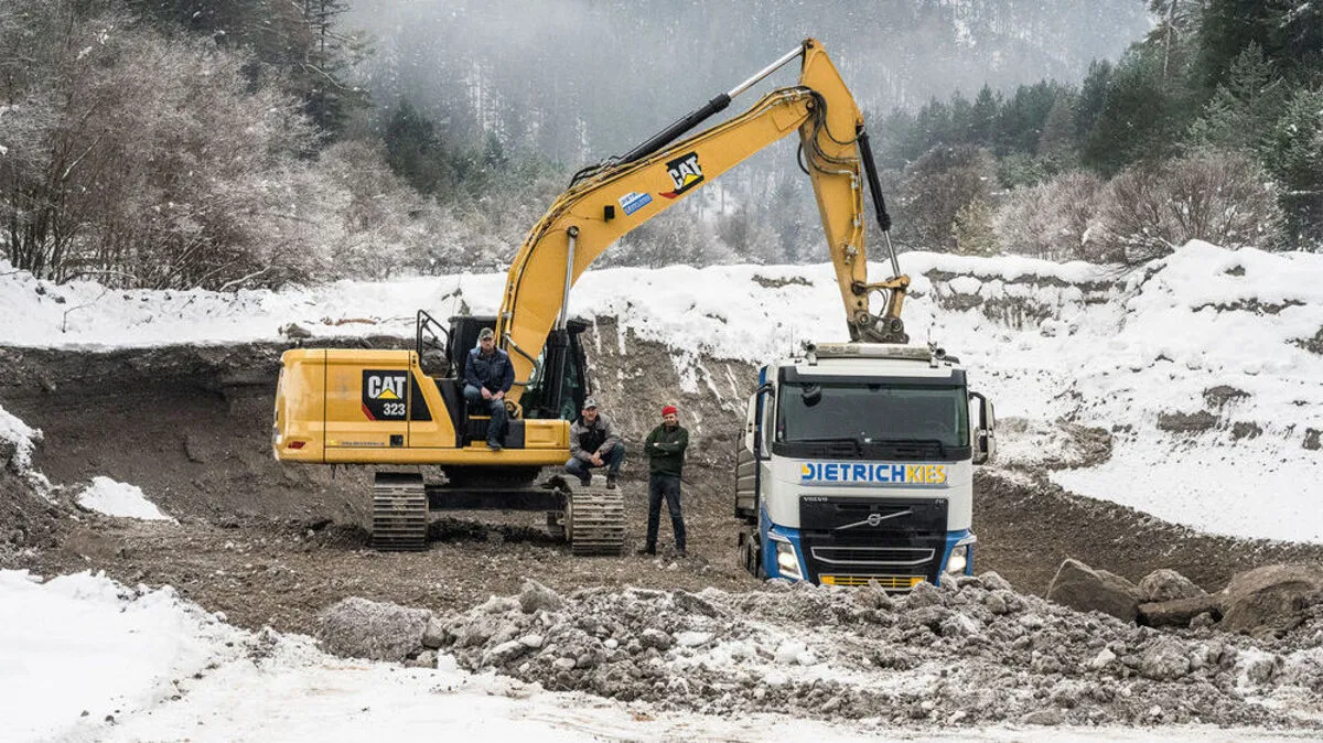 Martin Weiler, Robert Mayer und Klaus Warscher wurden für 30-jährige und jeweils 25-jährige Betriebszugehörigkeit geehrt