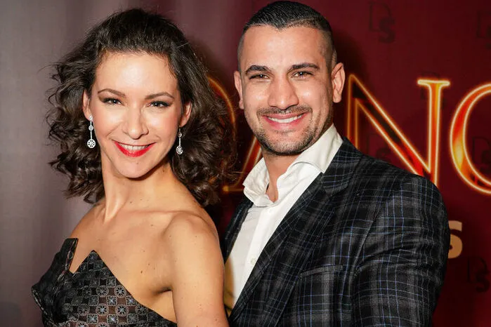 Boxer Marcos Nader tanzt mit Alexandra Scheriau