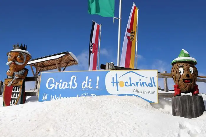 Bei dem es für alle Skifahrerinnen die Tagesskikarten und auch Stundenkarten um die Hälfte billiger gab. Auf Wunsch gab es auch Tipps von den Skilehrern. 