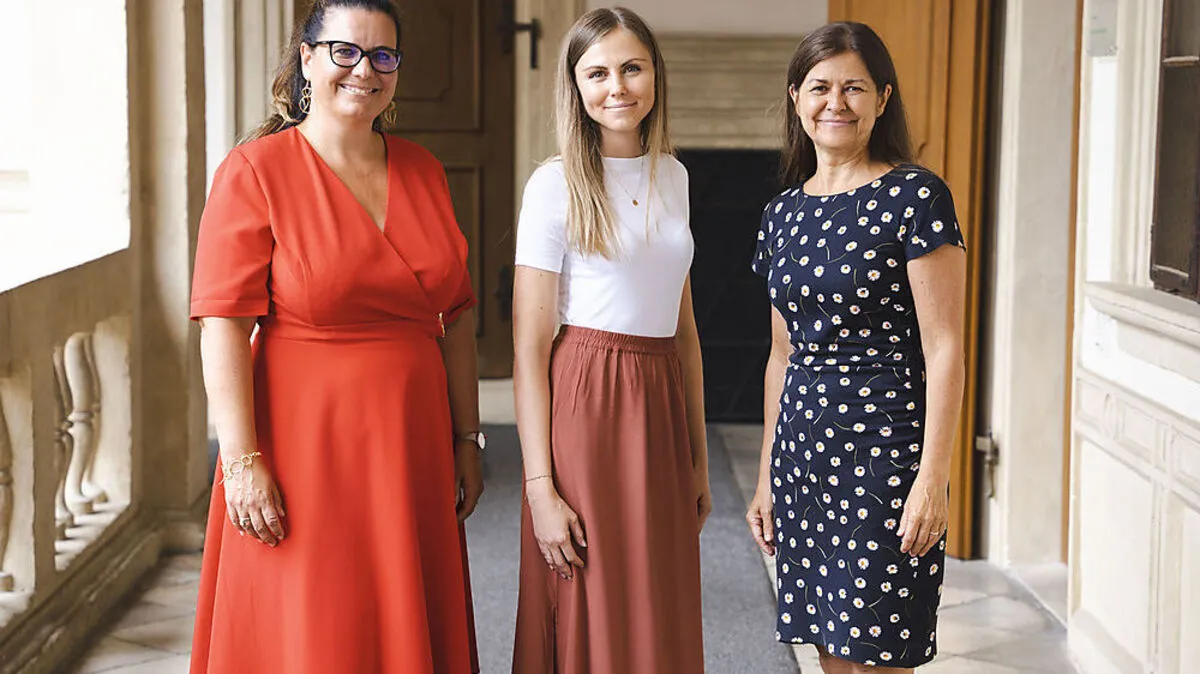 Kinder- und Jugendanwältin Denise Schiffrer-Barac, Stefanie Klaunzer und Soziallandesrätin Doris Kampus (v.l.)