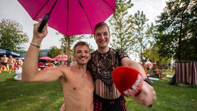 Sonderreporter Michael Großschädl beim Pink Lake Festival | Sonderreporter Michael Großschädl beim Pink Lake Festival