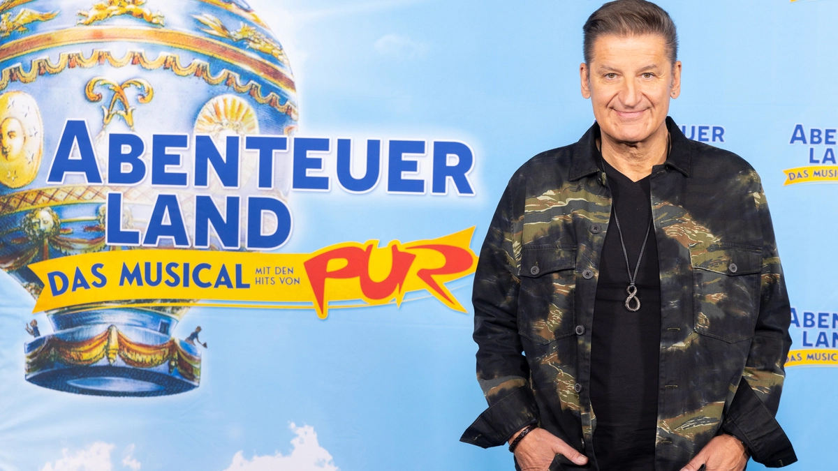 Pur-Sänger Hartmut Engler erlebt seine Hits nun neu im Musical mit einem Drei-Generationen-Ensemble