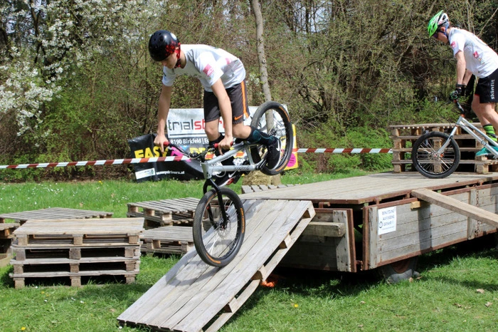 Die Ananas-Boys boten eine Rad-Trial-Show.