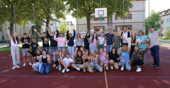 Bewegung draußen gehört zur Sommerschule dazu