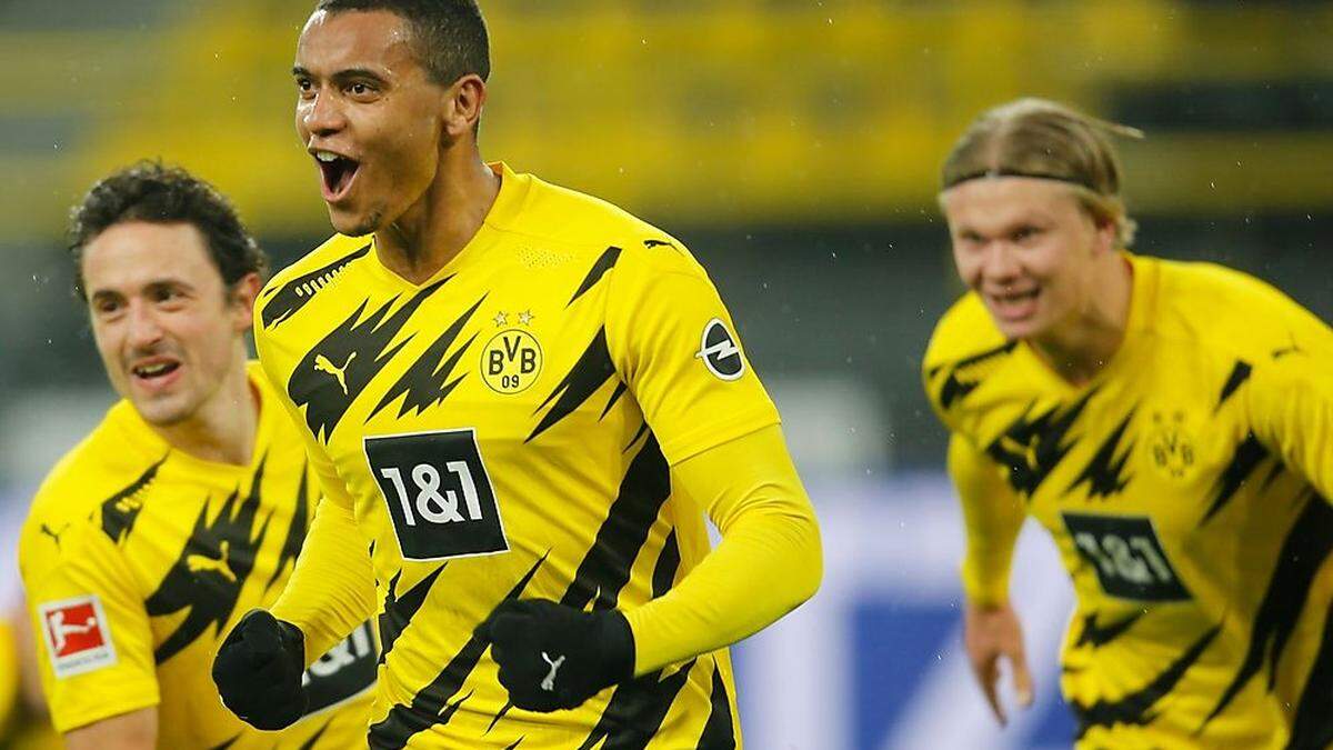 Manuel Akanji (Mitte) hat den Dortmund-Sieg eingeleitet