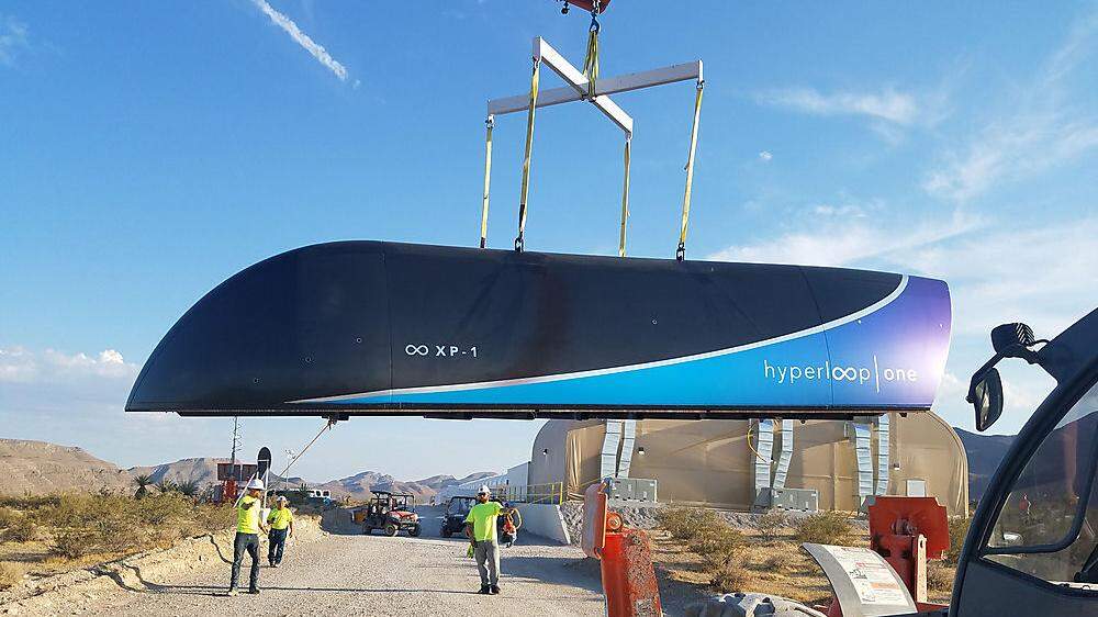 Der erste Prototyp des Hyperloop-Zuges