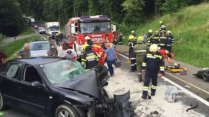 An den Fahrzeugen entstand erheblicher Sachschaden