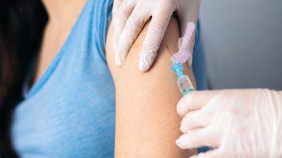 HPV-Impfung: Nicht nur Frauen, auch Männer sollten sich vor HP-Viren schützen