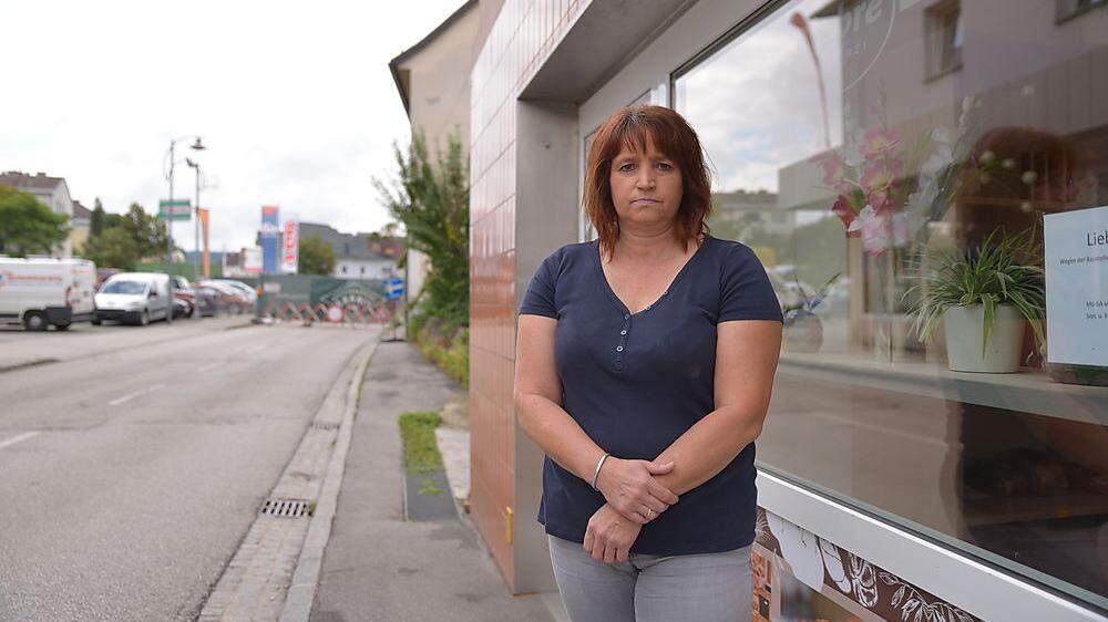 Claudia Kollmann von der Bäckerei Srebre weiß nicht, ob sie ihr Geschäft schließen wird müssen
