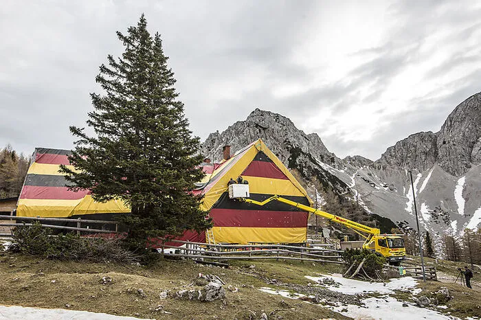 Bielschitza und Edelweißspitzen schauen so aus wie immer: Nur die Klagenfurter Hütte ist ganz verhüllt.