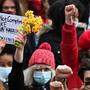 Es reicht: Hunderte demonstrierten in London und forderten mehr Schutz für Frauen und protestierten gegen Gewalt an Frauen 
