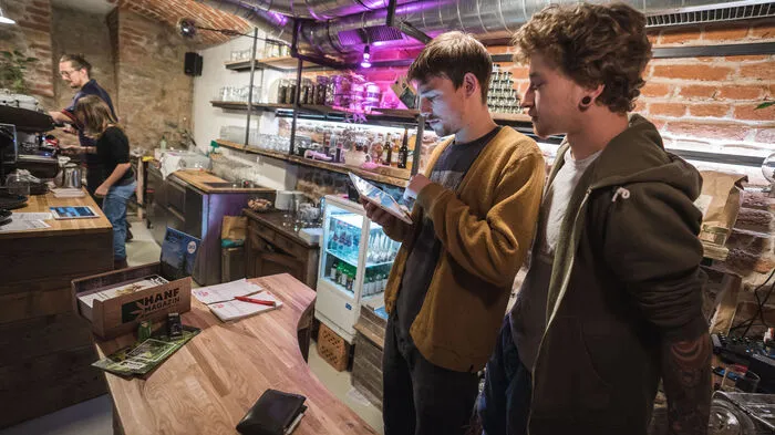 Mit der Graslerei hat im Dezember 2017 der erste Coffeeshop in Graz eröffnet.